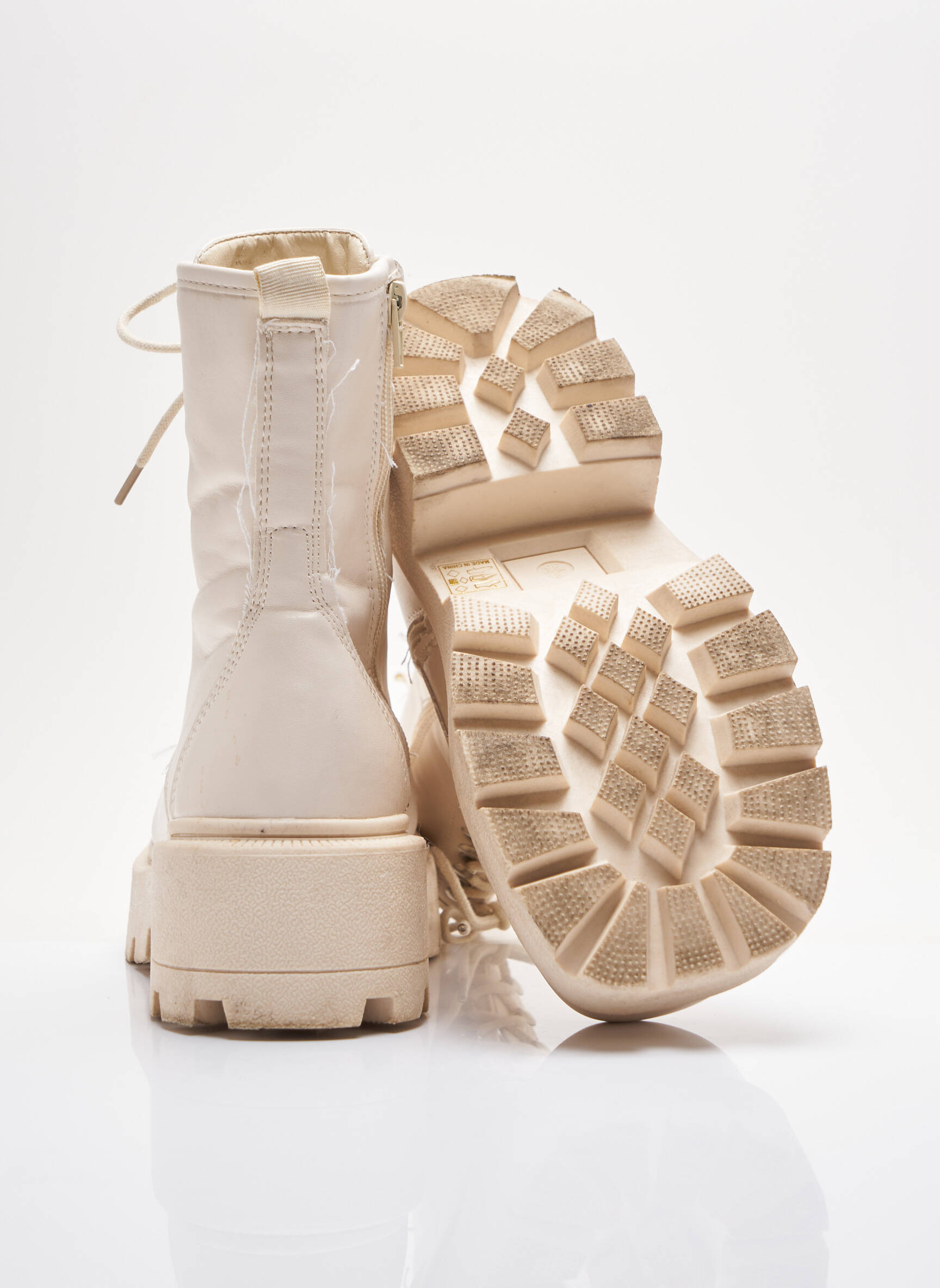 Pretty Little Thing Bottines Femme couleur beige