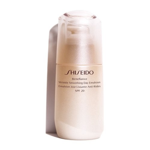 Shiseido Benefiance dnevna emulzija za glajenje gub SPF 20 75 ml