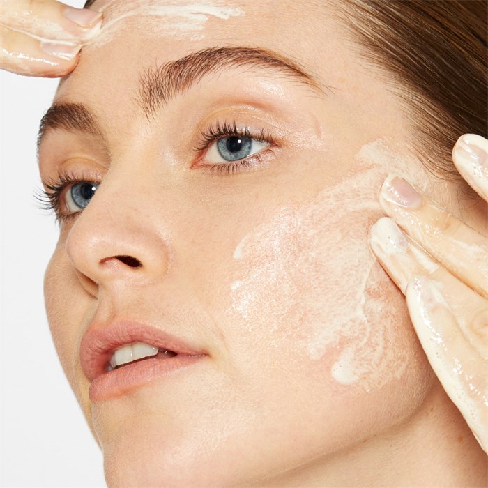 Calming Oat-Based Powder Exfoliant