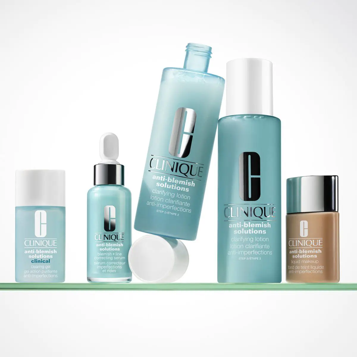 „Clinique Anti-Blemish Solutions“ skystas makiažo pagrindas, CN28 dramblio kaulo spalvos