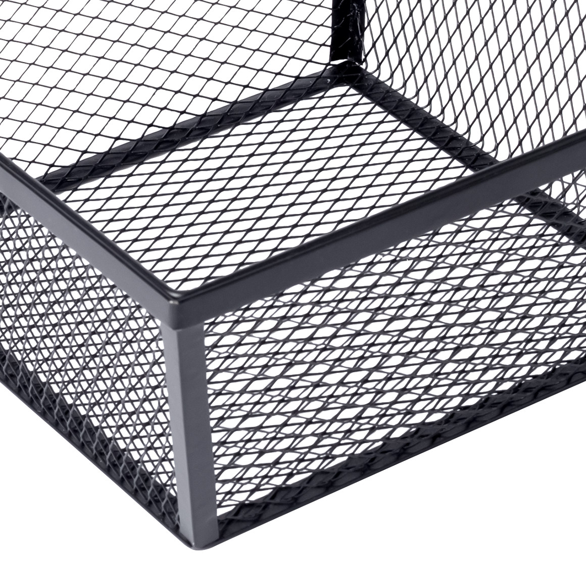 Kleiner Metallkorb im geometrischen Design
