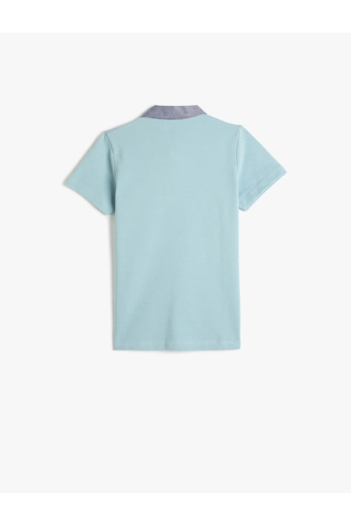 Koton  T-Shirt mit Polo-Ausschnitt, kurzen Ärmeln und einer Tasche aus Baumwolle