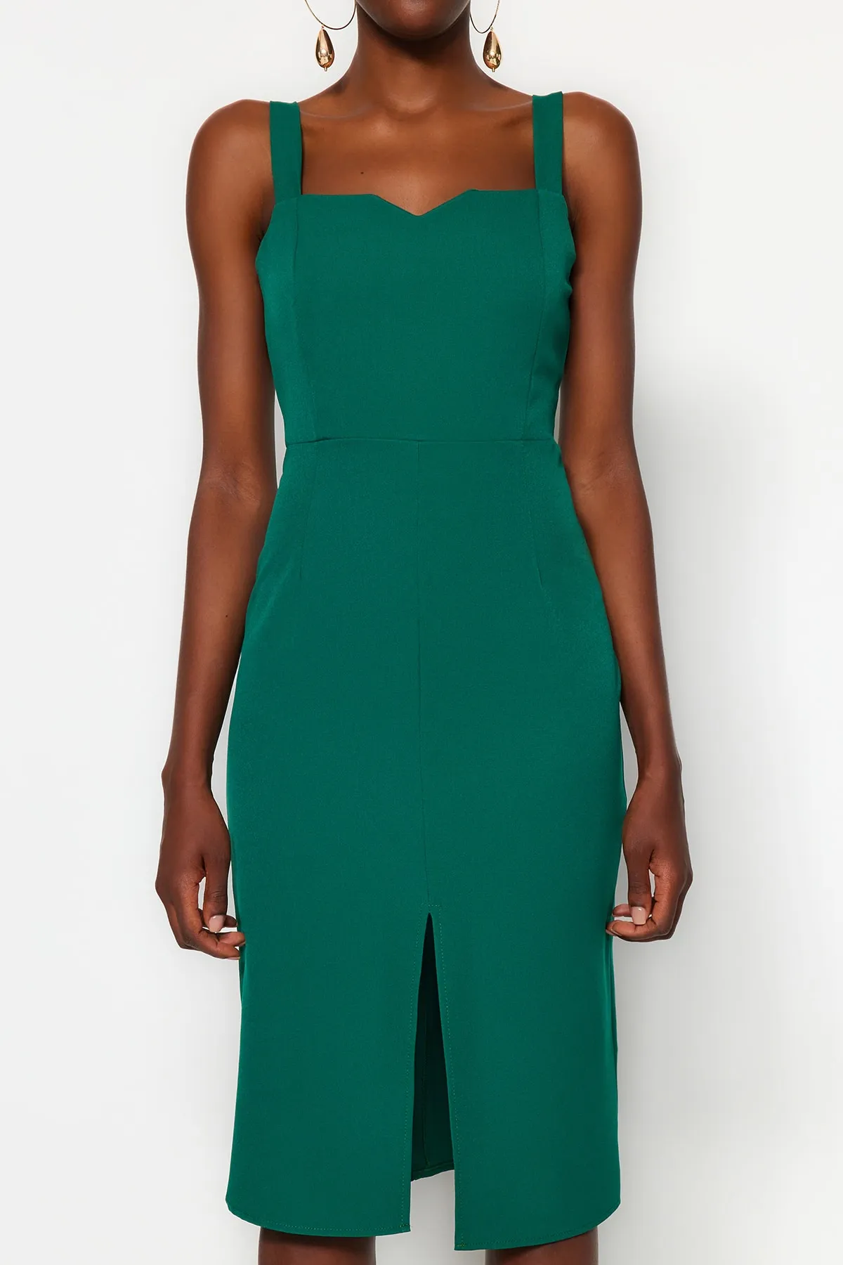 Trendyol Collection  Grünes gewebtes Midi-Kleid mit Schlitz und Trägern TWOSS19BB0216