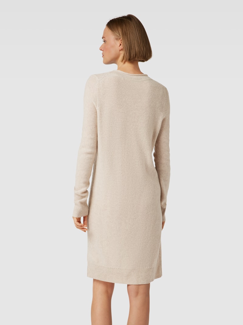 Knielanges Strickkleid mit geripptem Rundhalsausschnitt in beige meliert