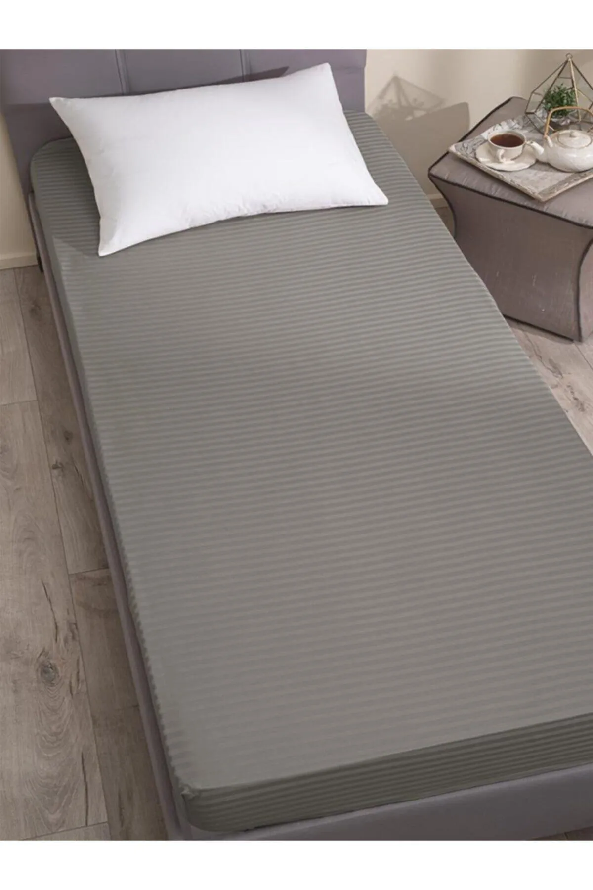 Karna Home  Gestreiftes Einzelbettlaken aus Baumwollsatin, 90 x 200 cm