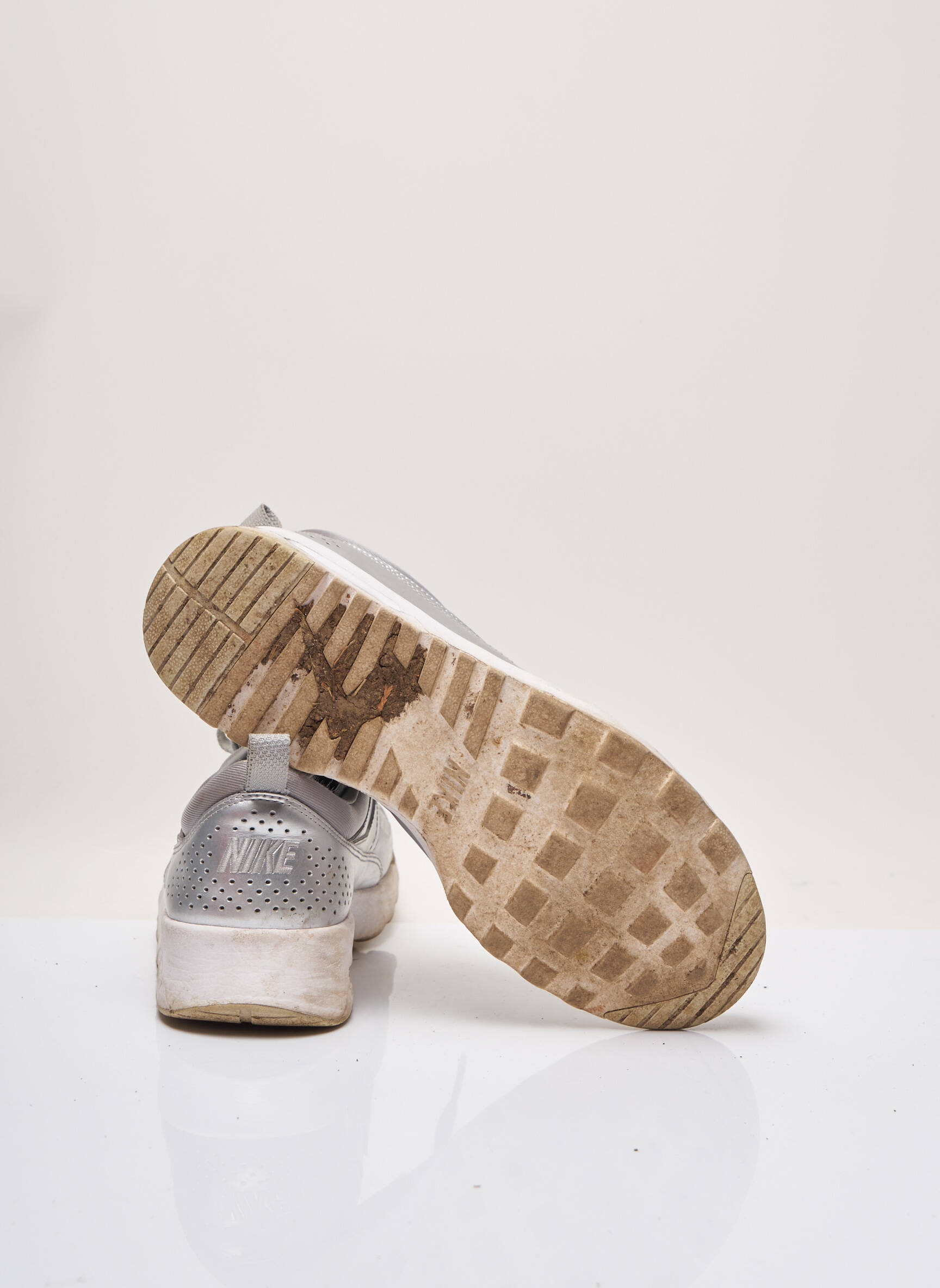 Nike Baskets Femme couleur gris