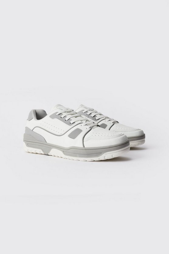 Klobige Sneaker mit Detail