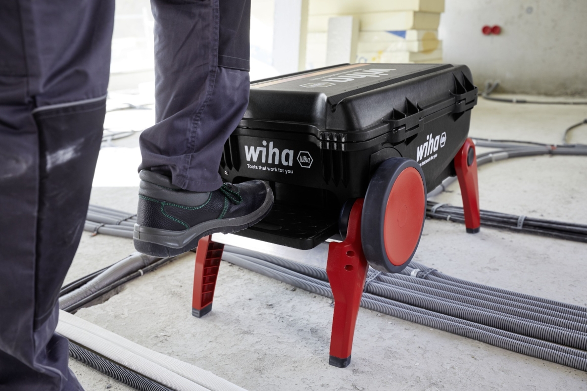 Wiha 45734 Juego de maletín de herramientas XXL para electricista, 82 piezas
