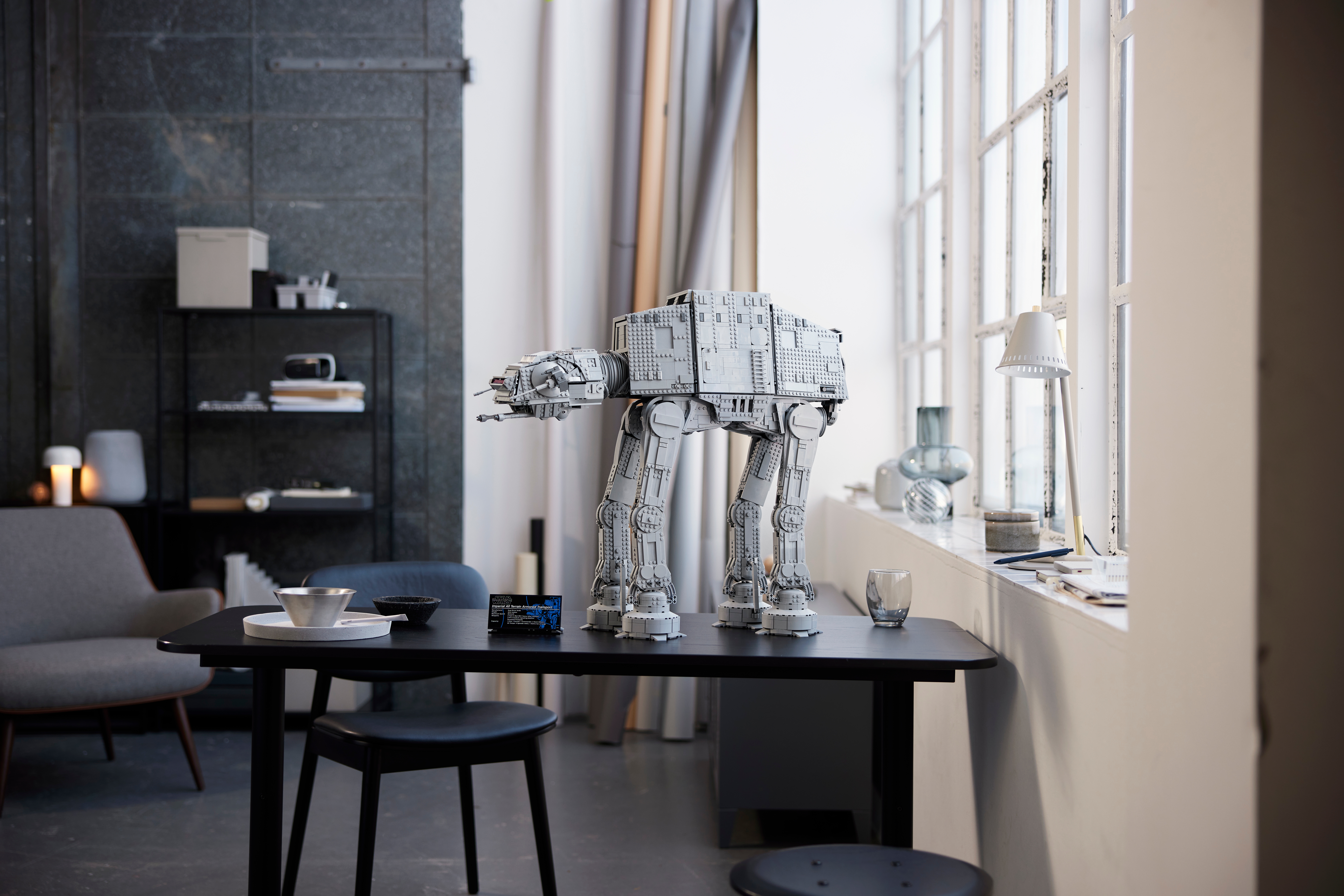 AT-AT™ 75313