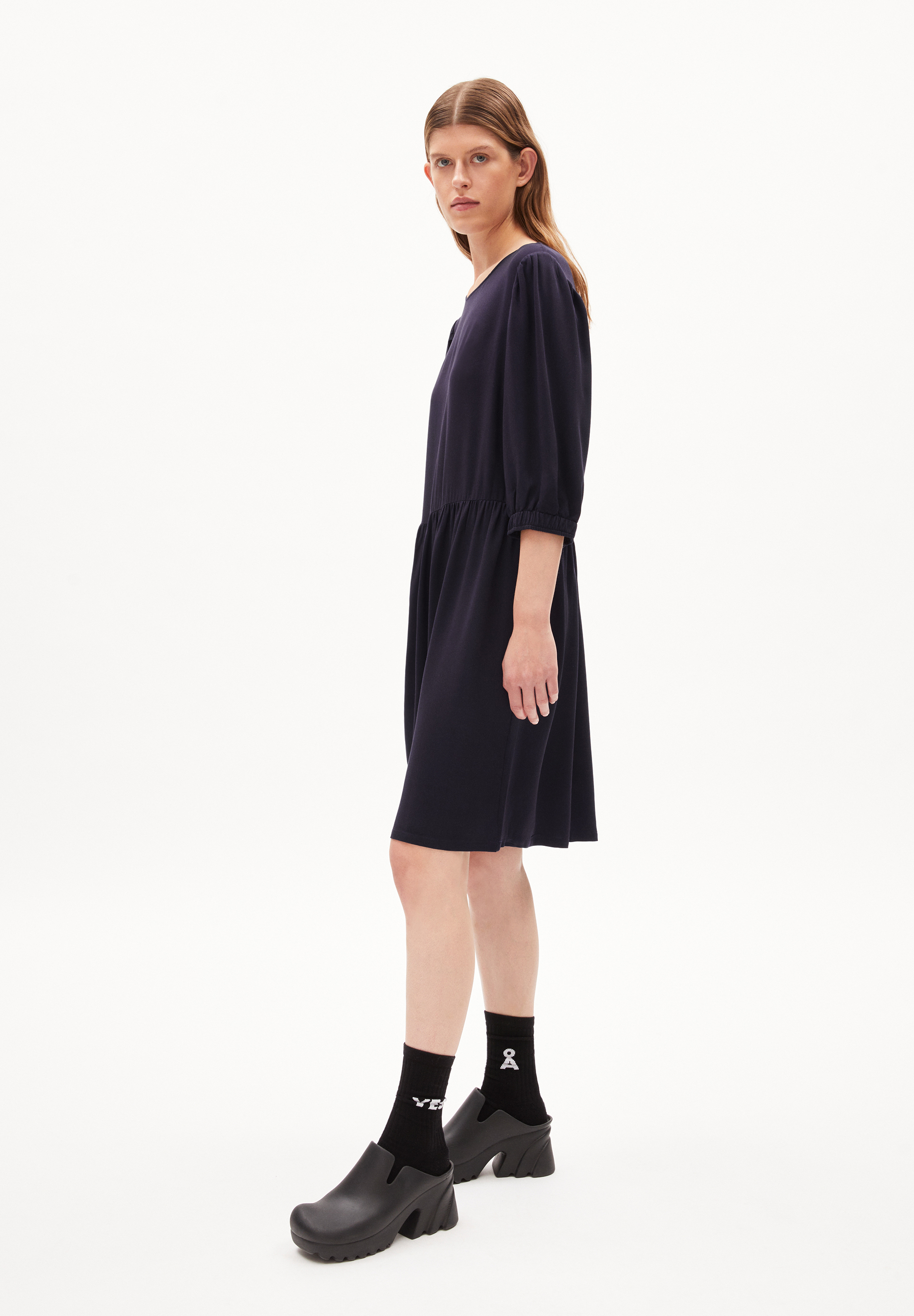 Webkleid Relaxed Fit aus LENZING™ ECOVERO™ Viskose