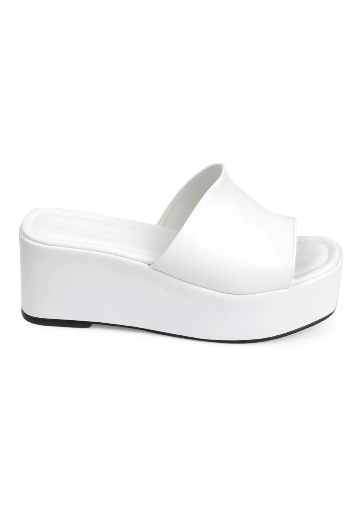 Capone Outfitters  Capone Skin Wedge Heeled Single Strap Damen-Flatform-Hausschuhe
