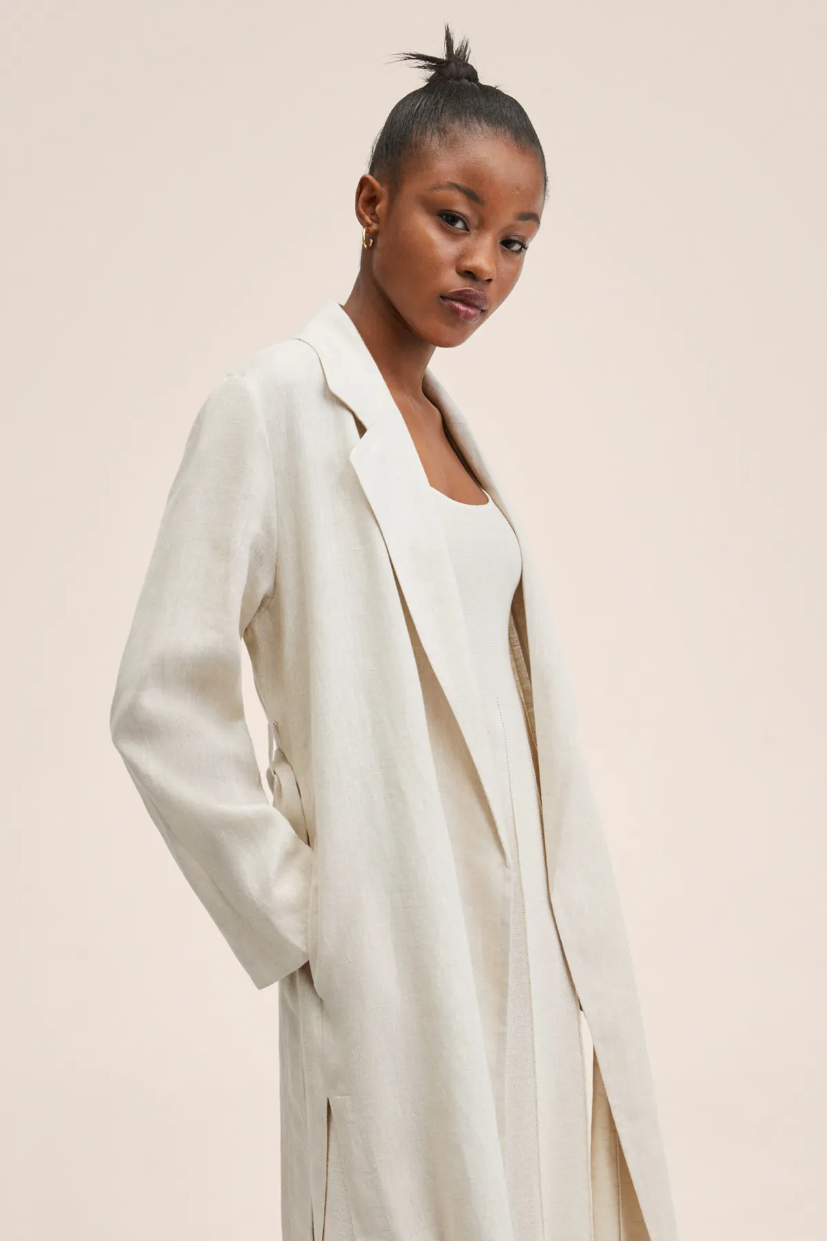 MANGO  Grauer Damen-Trenchcoat 27027109