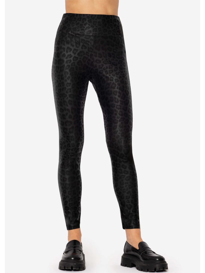 SASSYCLASSY Kunstleder Leggings mit Leo Print in Schwarz günstig kaufen