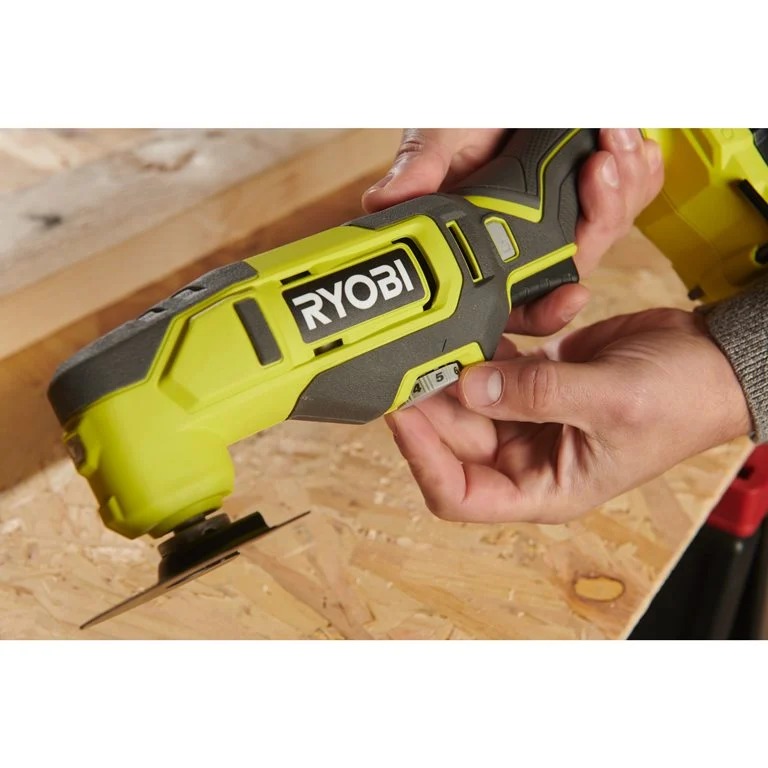 Unealtă multifuncțională fără fir Ryobi 5133006866, baterie 18V ONE+ 2.0 Ah și încărcător în cutie