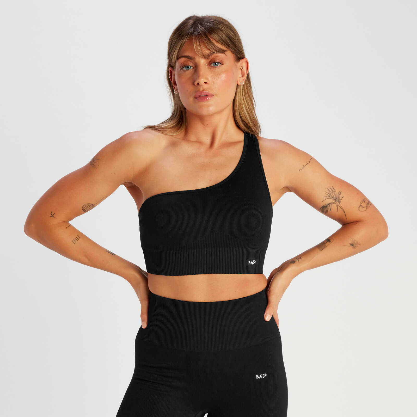 Brassière asymétrique côtelée sans coutures MP Tempo pour femmes – Noir