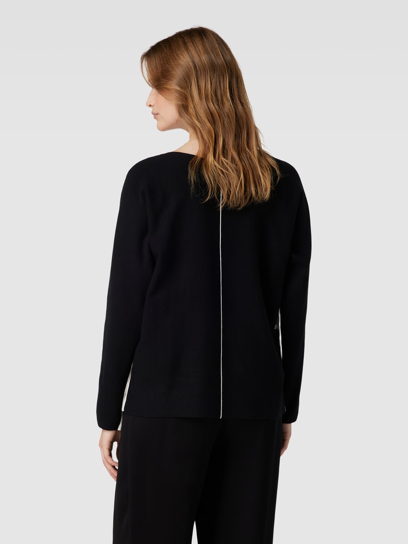 Strickpullover mit U-Boot-Ausschnitt in schwarz