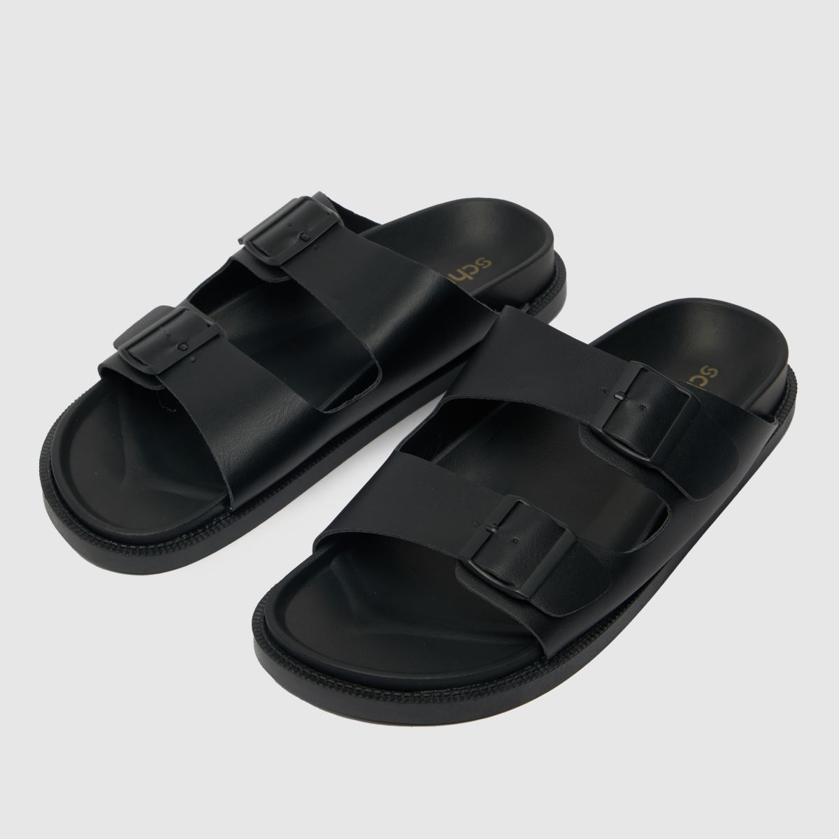 Schuh Tulsa csatos talpú szandál fekete színben