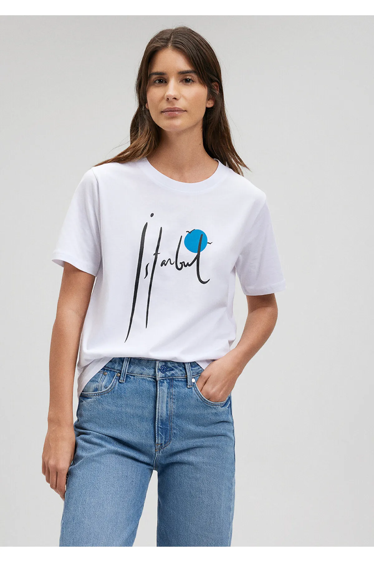 Mavi  Weißes T-Shirt mit normaler Passform und Istanbul-Aufdruck -1612109-620