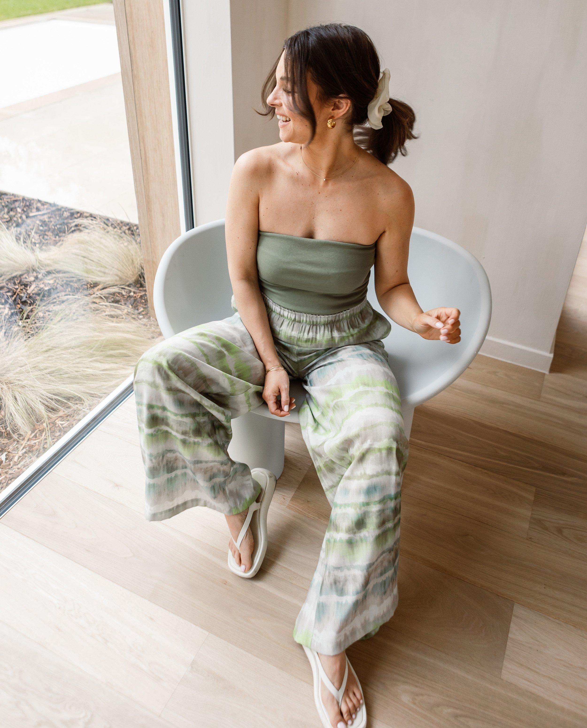 Pantaloni Sora cu imprimeu tie-dye kaki