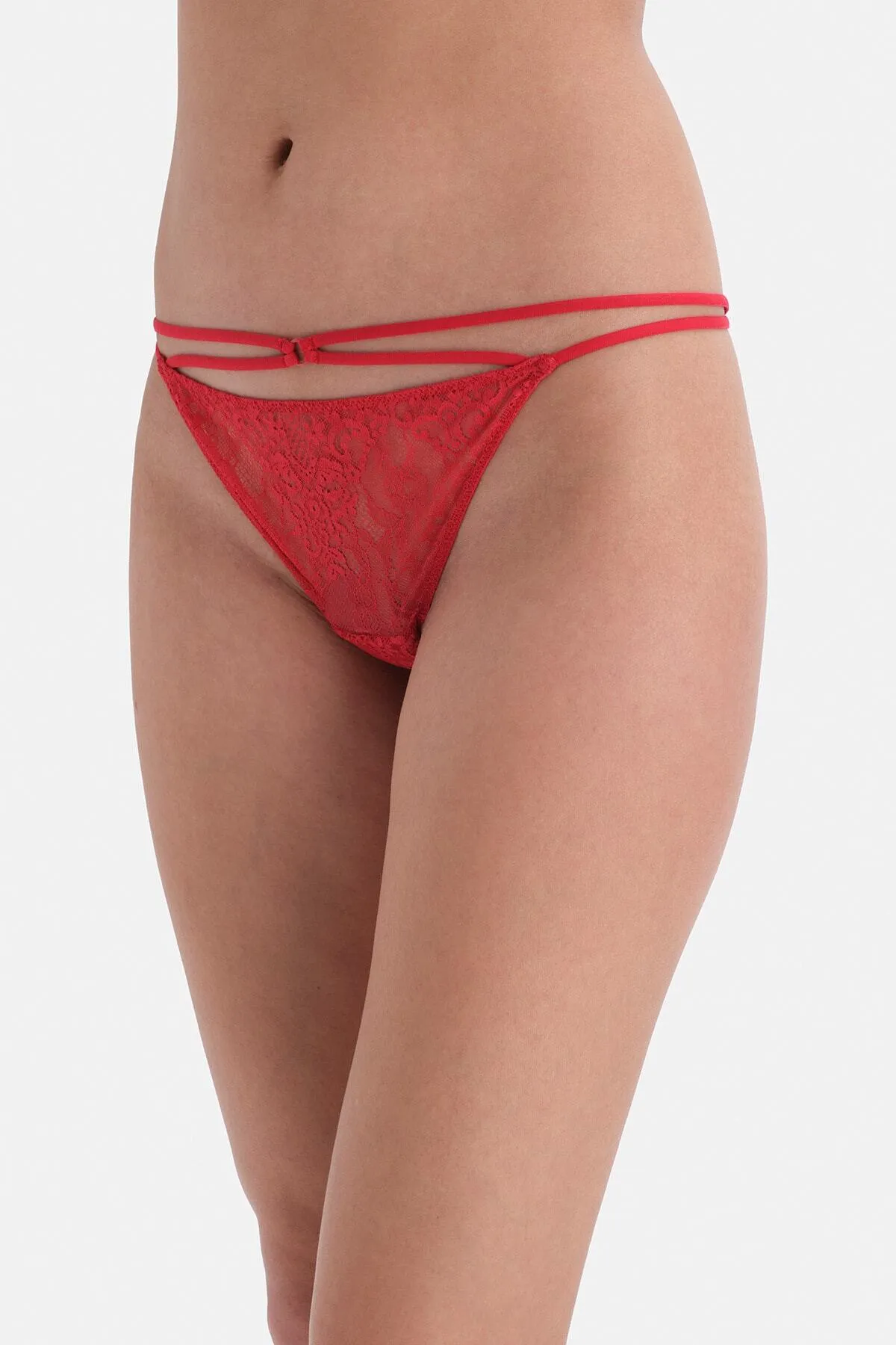 Dagi  Tanga-Höschen mit rotem Spitzenstring und detailliertem Detail