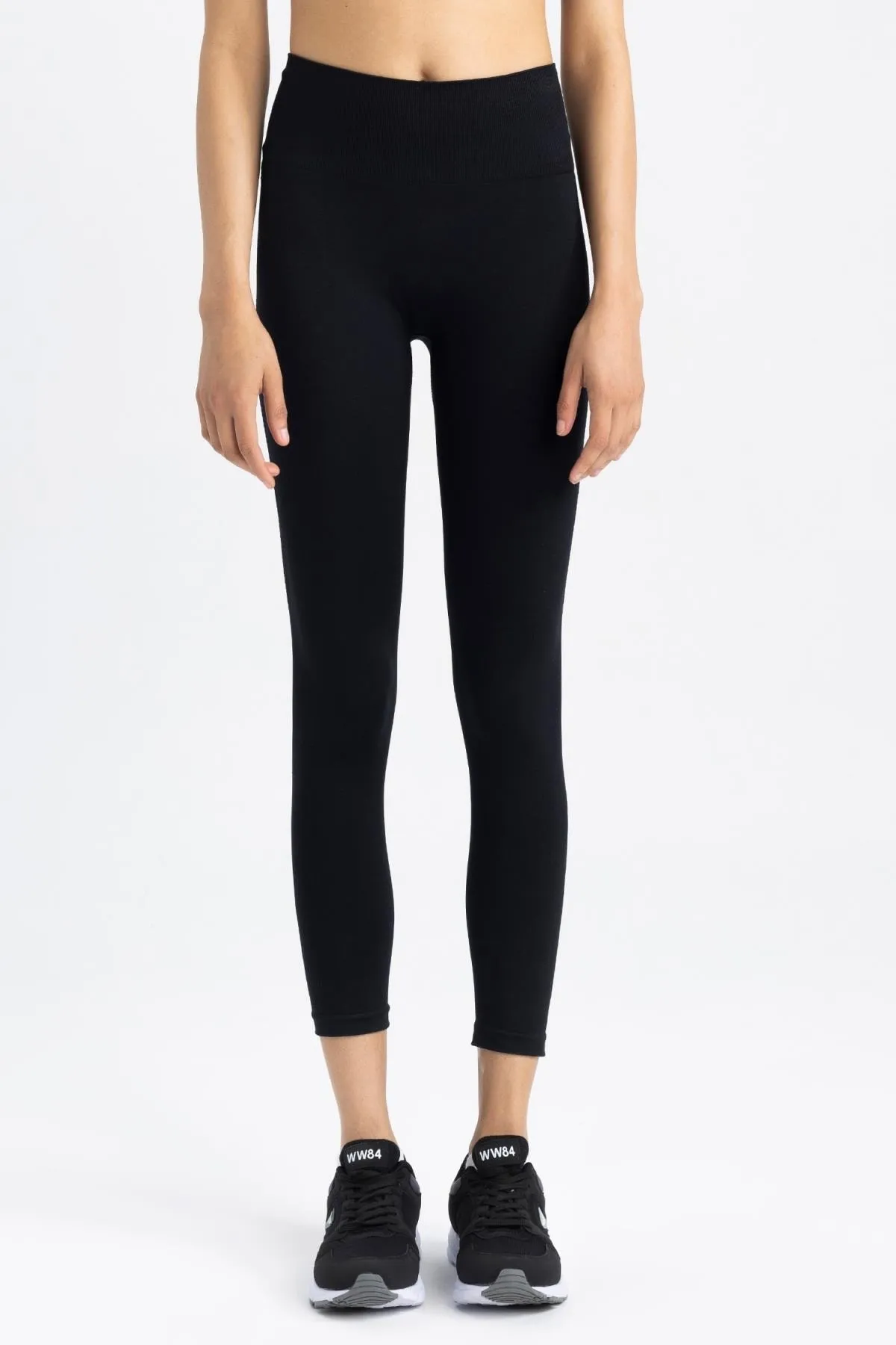 DeFacto  Fit-Athleten-Leggings mit hoher Taille A9247ax23hs