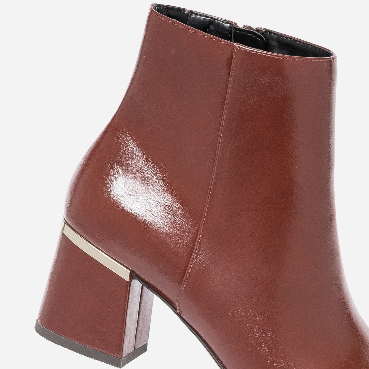 Boots cognac avec barrette talon