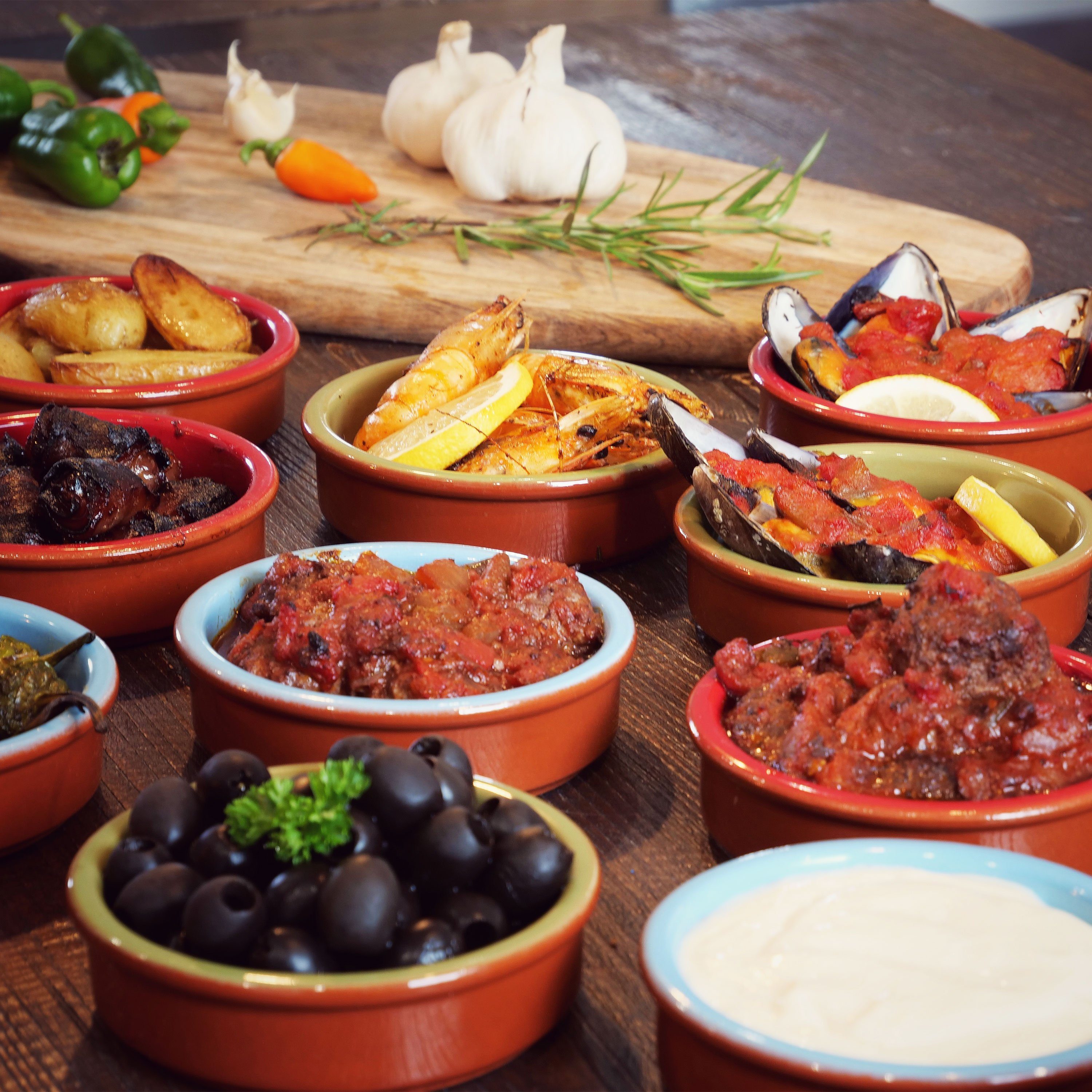 ToCi Tapas-Schale Tapas Schalen Auflaufformen-Set aus Ton Ø11,5 cm, Cazuela Braun Bunt
