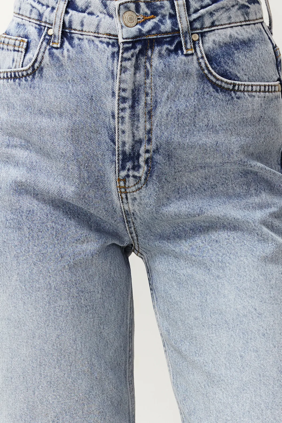 Trendyol Collection  Blaue Jeans mit hoher Taille und weitem Bein TWOAW22JE0249