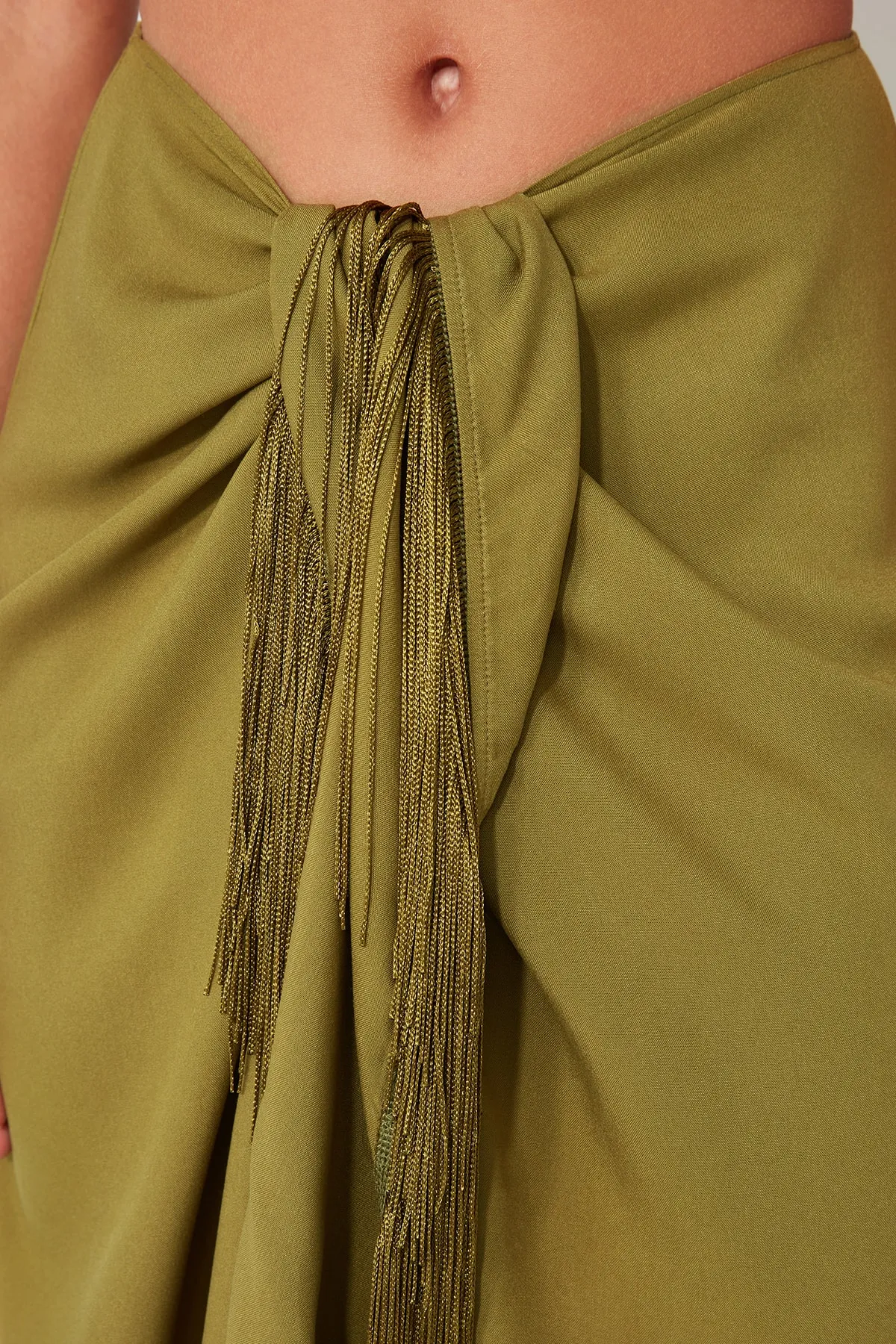 Trendyol Collection  Khakifarbener Maxirock mit gewebten Quasten TBESS20ET0358