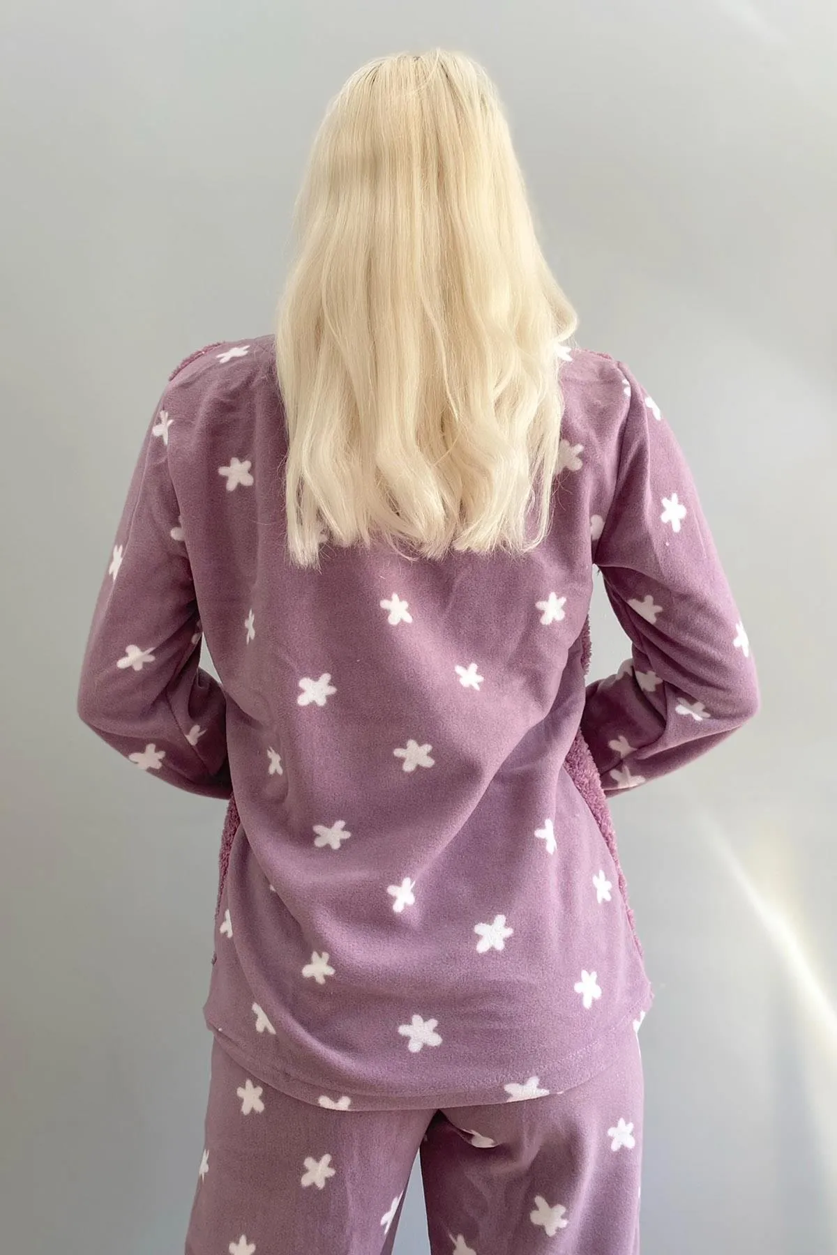 Pijamaevi  Lila Hello Winter gemustertes Plüsch-Pyjama-Set für Damen