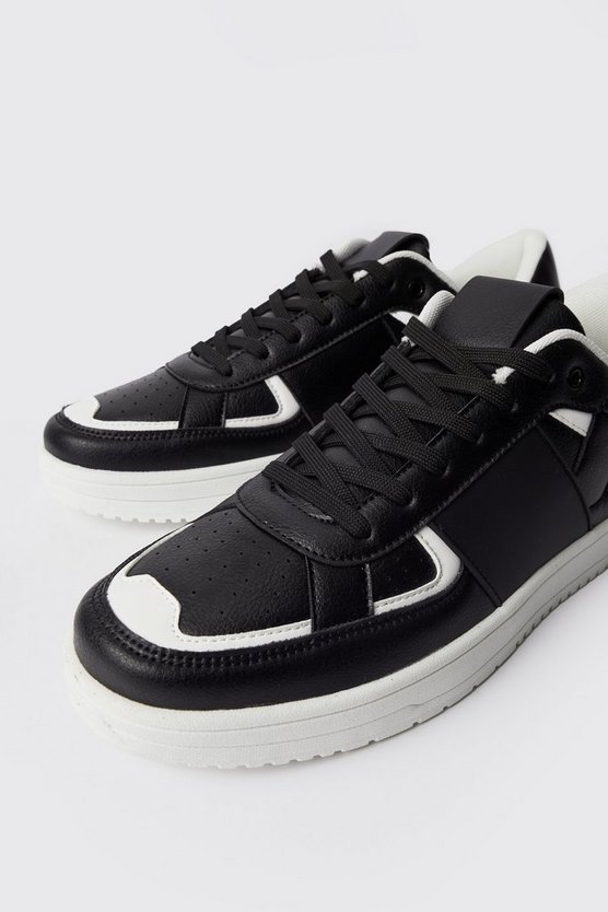 Sneaker mit Detail