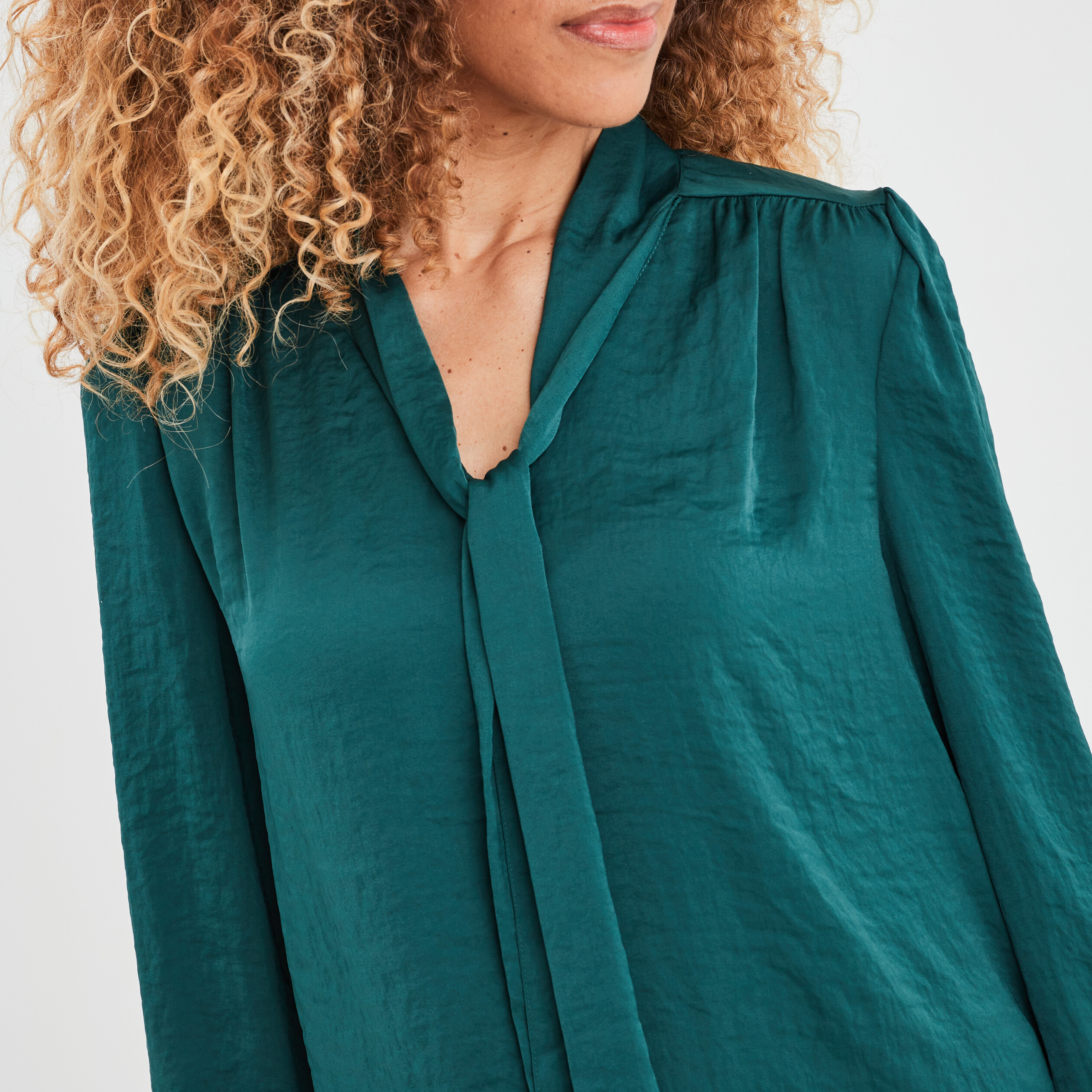 Blouse satin col lavallière droite vert foncé femme | La Halle