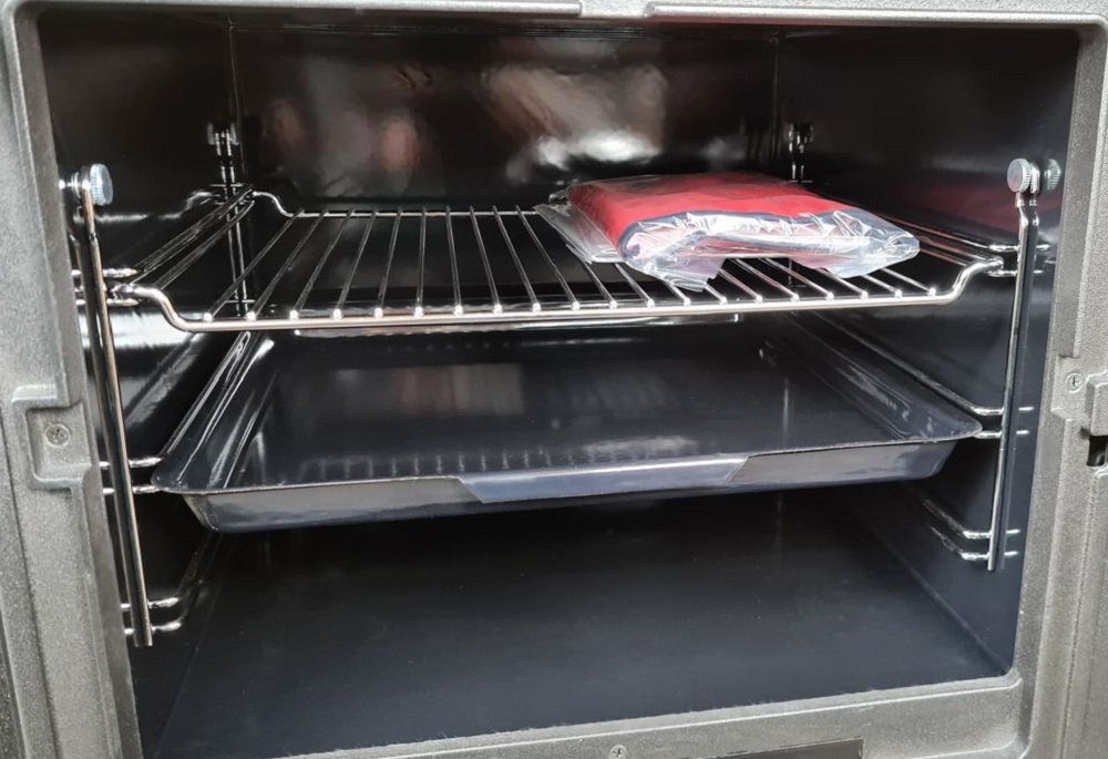 Plamen Festbrennstoffherd Slavonac schwarz links, 8,00 kW