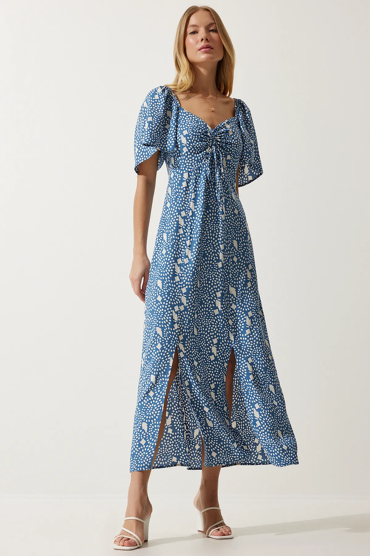 Happiness İstanbul  Indigoblaues, geschlitztes, detailliertes Volant-Viskosekleid UB00247 für Damen