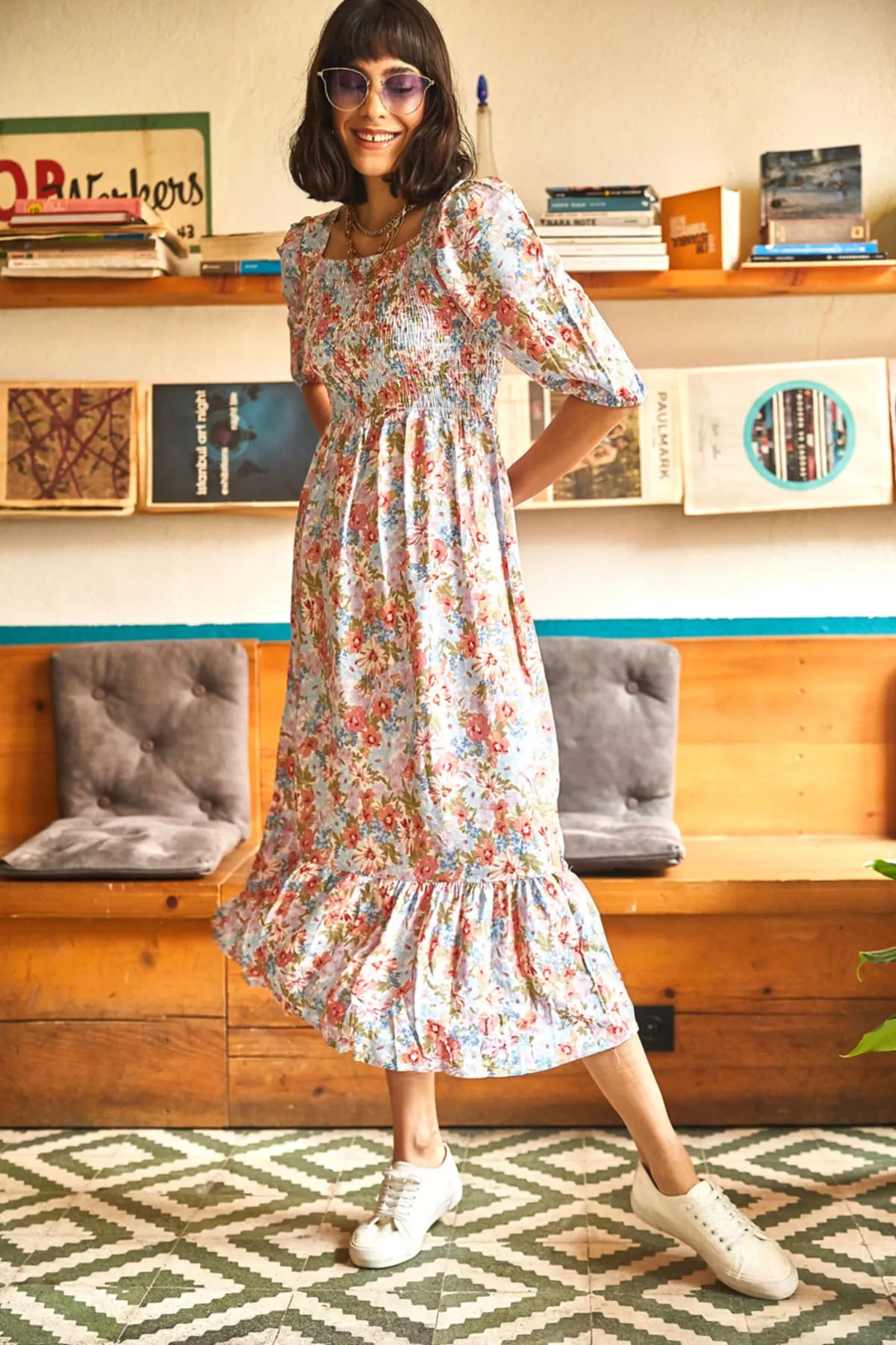 Olalook  Lässiges, gewebtes Viskosekleid mit Gimped-Muster für Damen in Blau und Rosa ELB-19001483