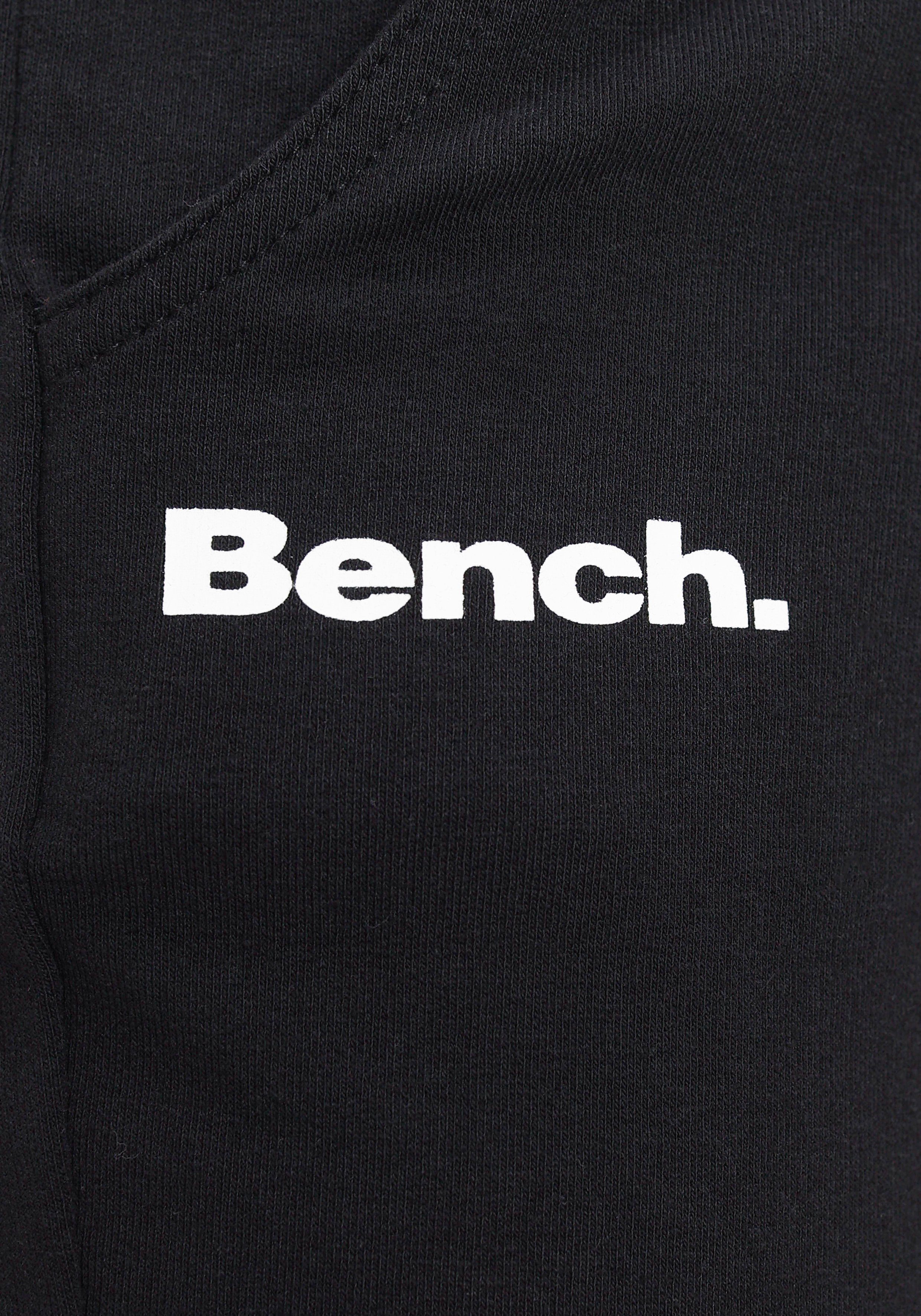 Bench. Sweathose mit seitlichen Cargotasche