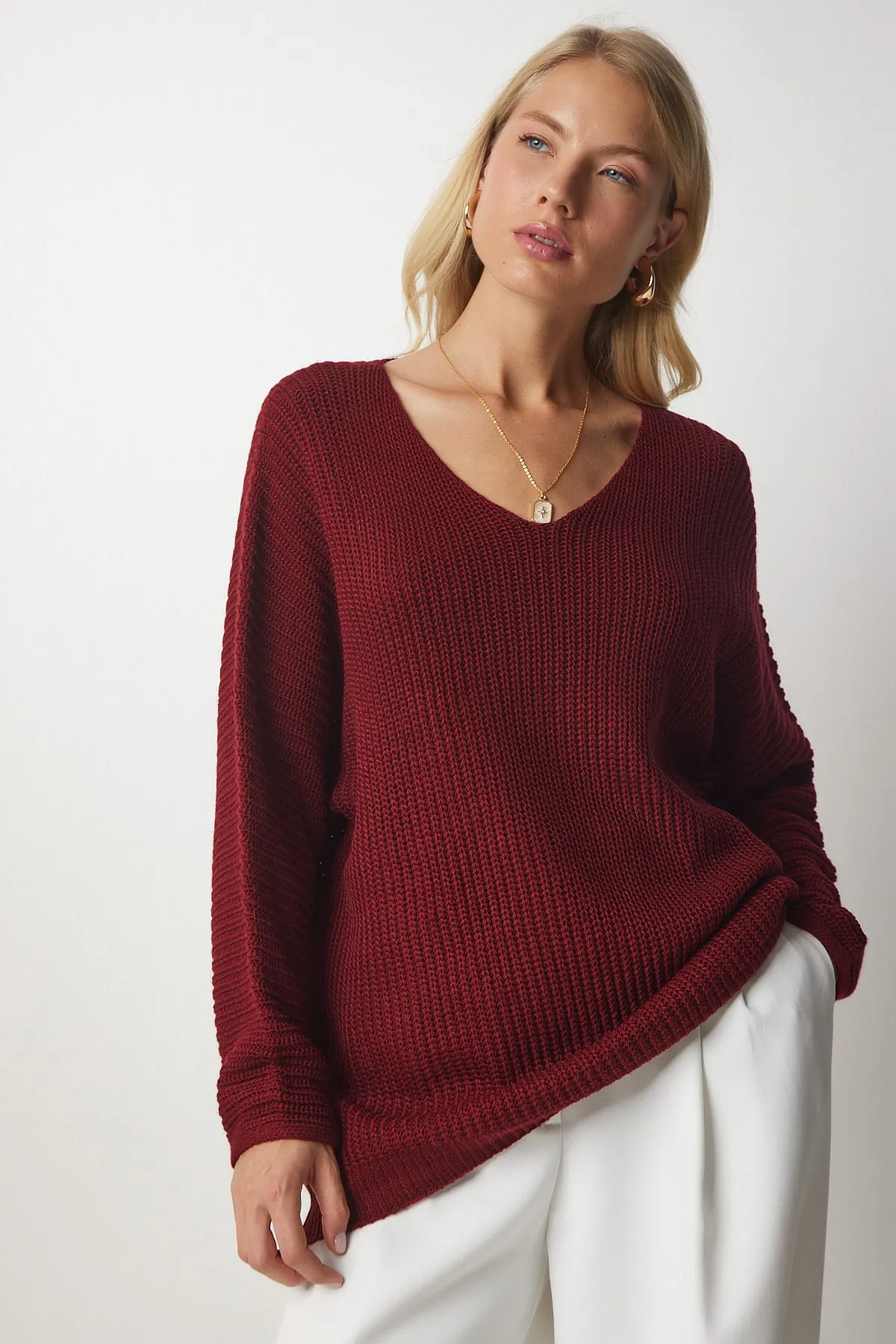 Happiness İstanbul  Burgunderrotes Thessaloniki-Sweatshirt mit V-Ausschnitt für Damen in Übergröße ZA00059