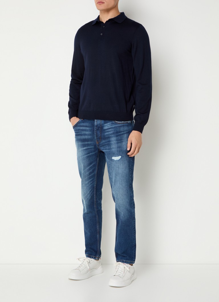 HUGO BOSS 634 kapenevat farkut, joissa tumma pesu