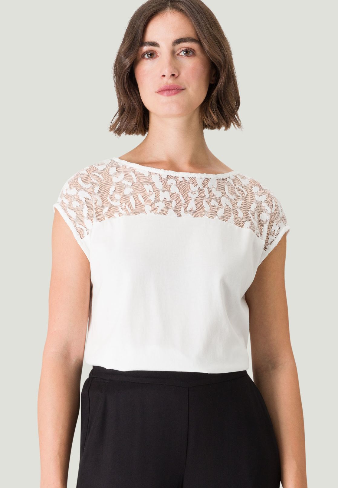 Shirt mit Netzeinsatz