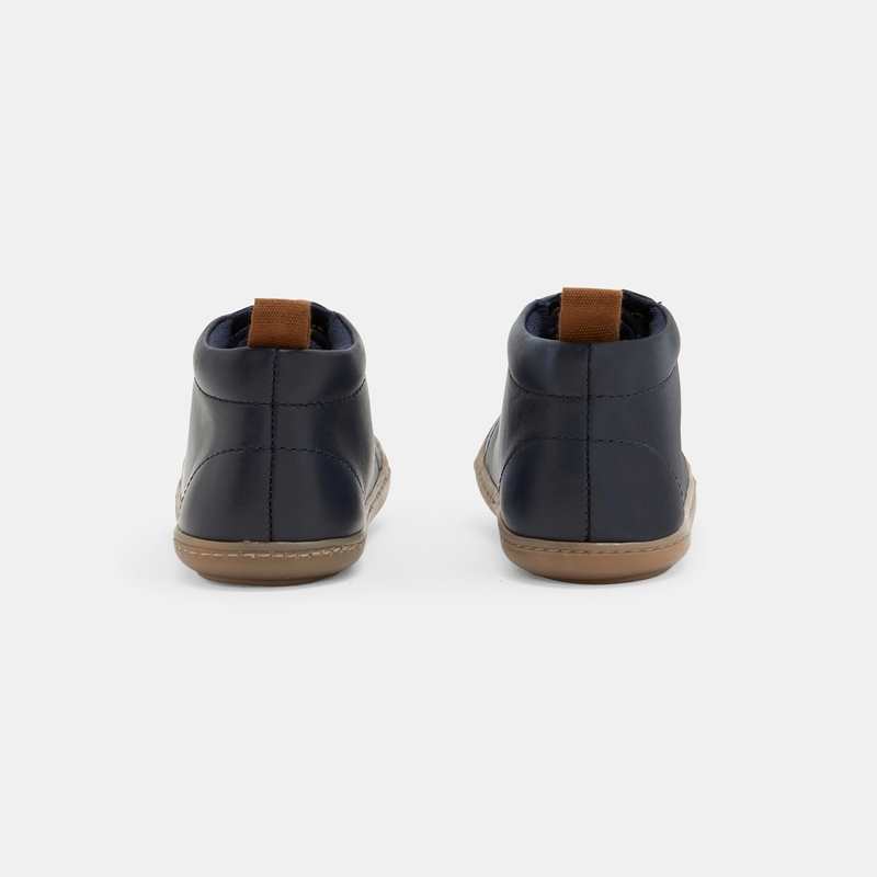 Bottillon premier pas souple en cuir bleu bébé garçon