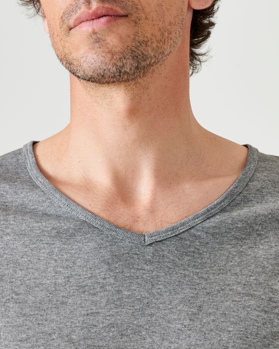 Lot de 2 tee-shirts Essential col V, manches courtes