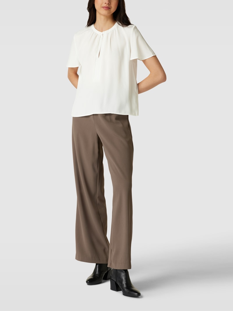 Bluse mit Schlüsselloch-Ausschnitt in offwhite