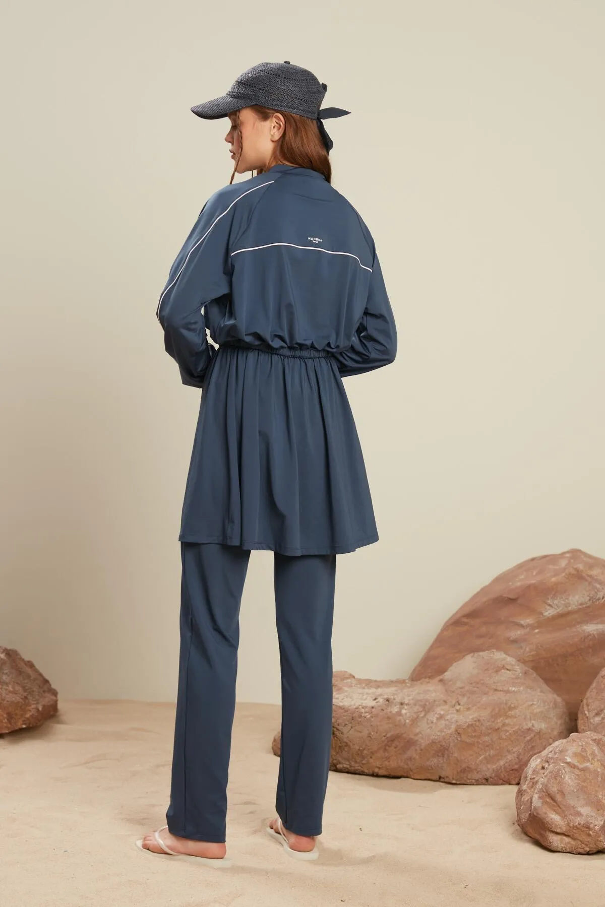 Manuka  HIJAB-BADEHOSE MIT GERADE BEIN, MARINEBLAU