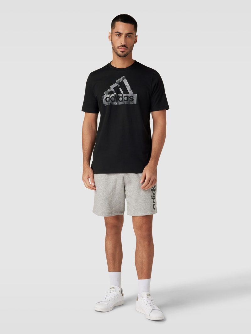 T-Shirt mit Logo-Print in schwarz