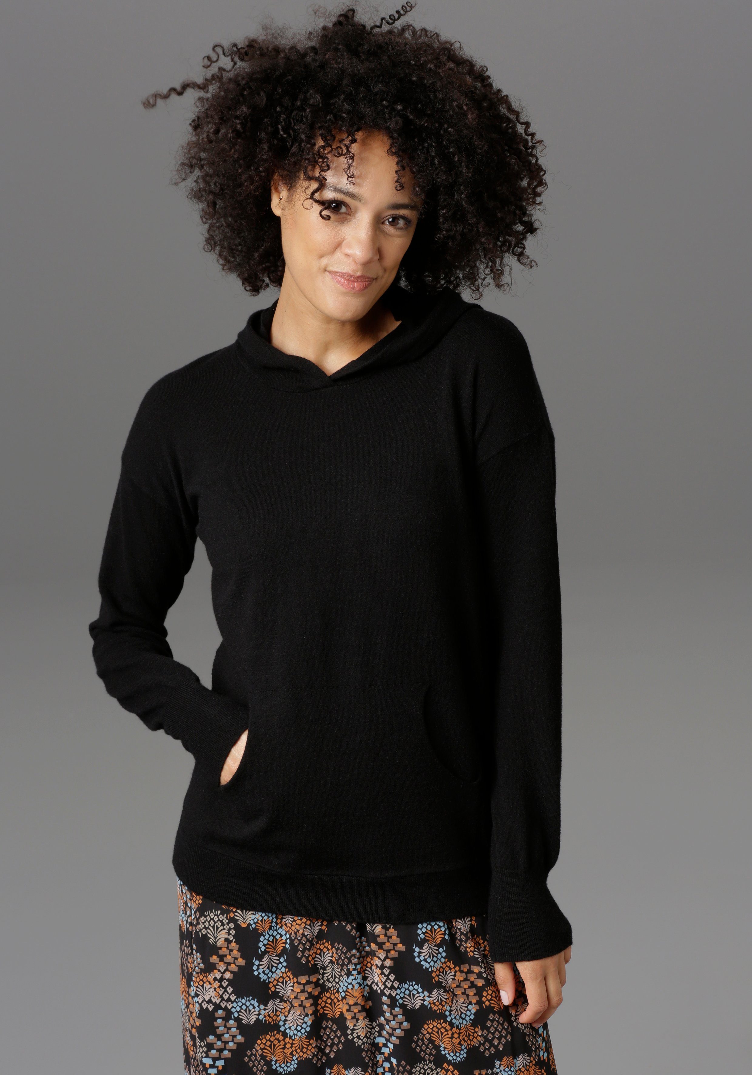 Aniston CASUAL Kapuzenpullover mit Kängurutasche