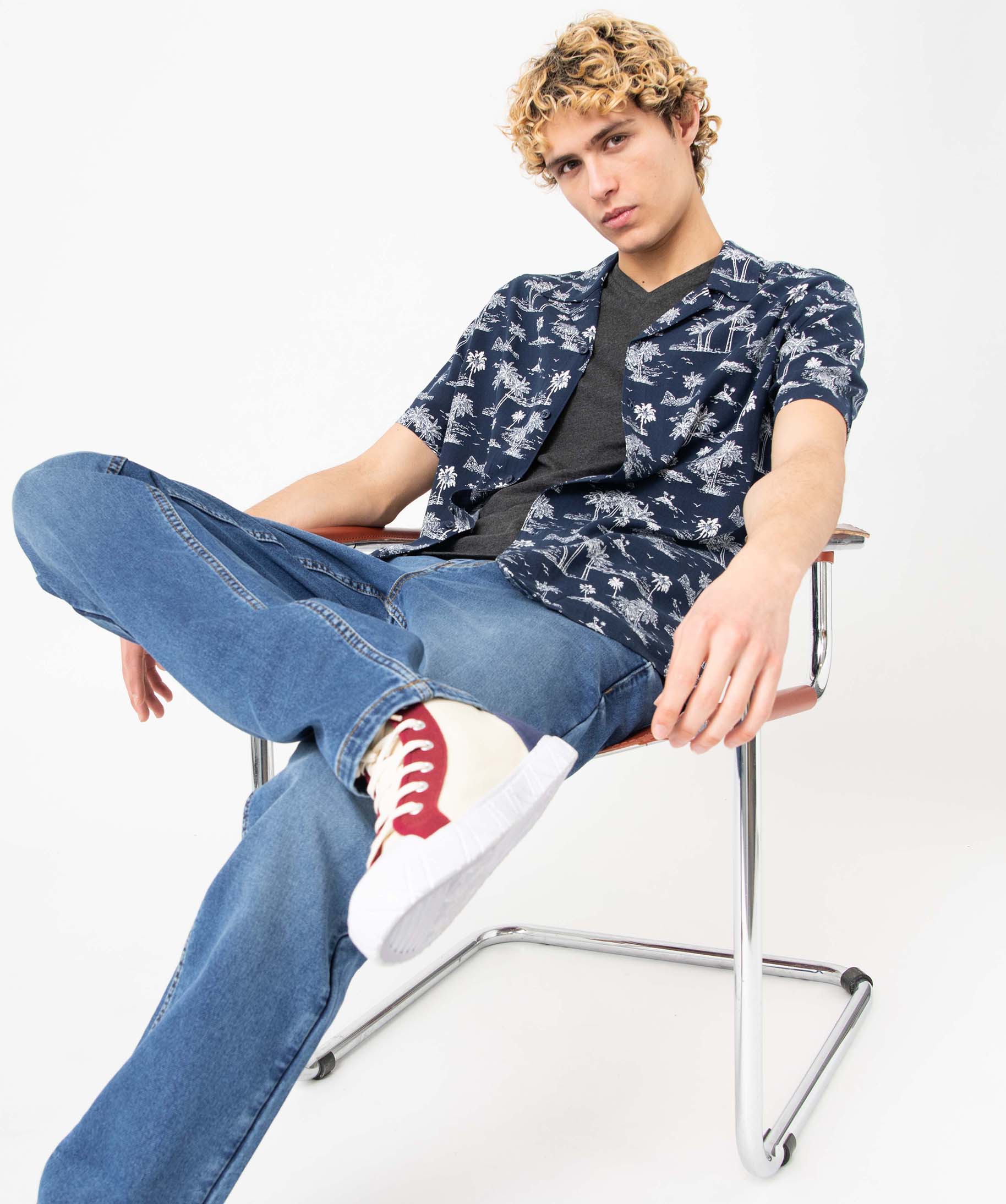 Tee-shirt homme à manches courtes et col V gris | GEMO