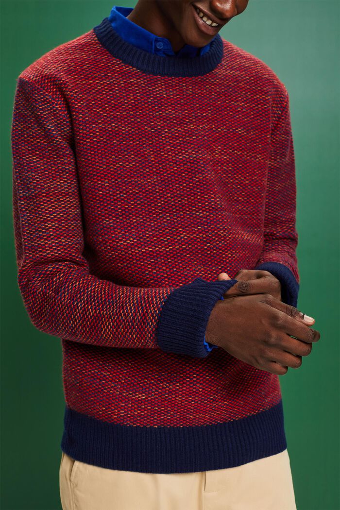 Strukturierter Wollpullover mit Rundhalsausschnitt