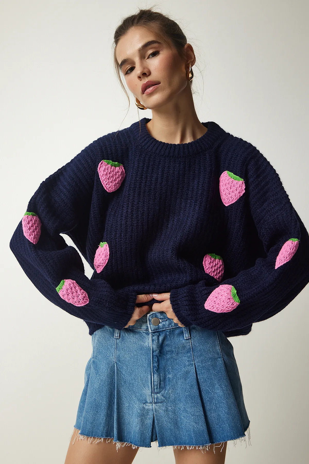 Happiness İstanbul  Marineblauer Strickpullover mit Erdbeerstruktur für Damen PF00022