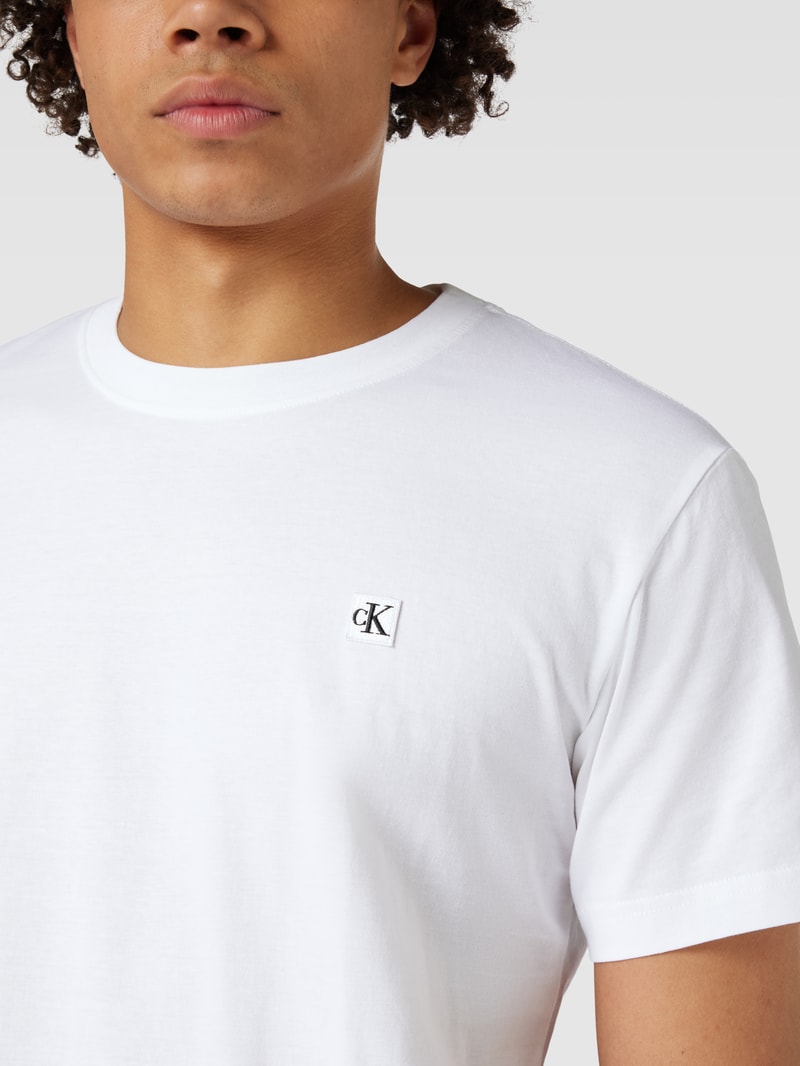 T-Shirt mit Logo-Stitching Modell 'EMBRO' in weiss