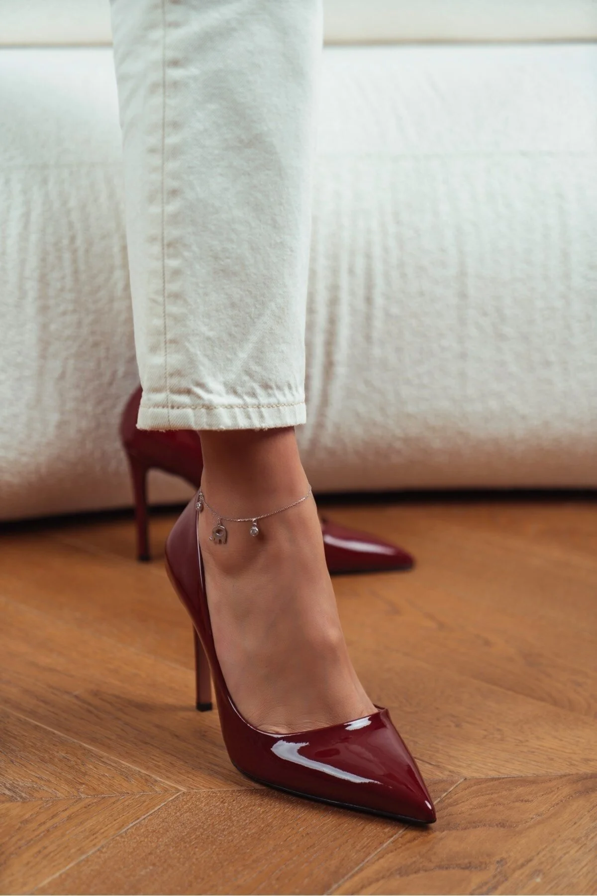 NİŞANTAŞI SHOES  Vanessa Damen-Stiletto aus burgunderrotem Lackleder mit spitzer Zehenpartie